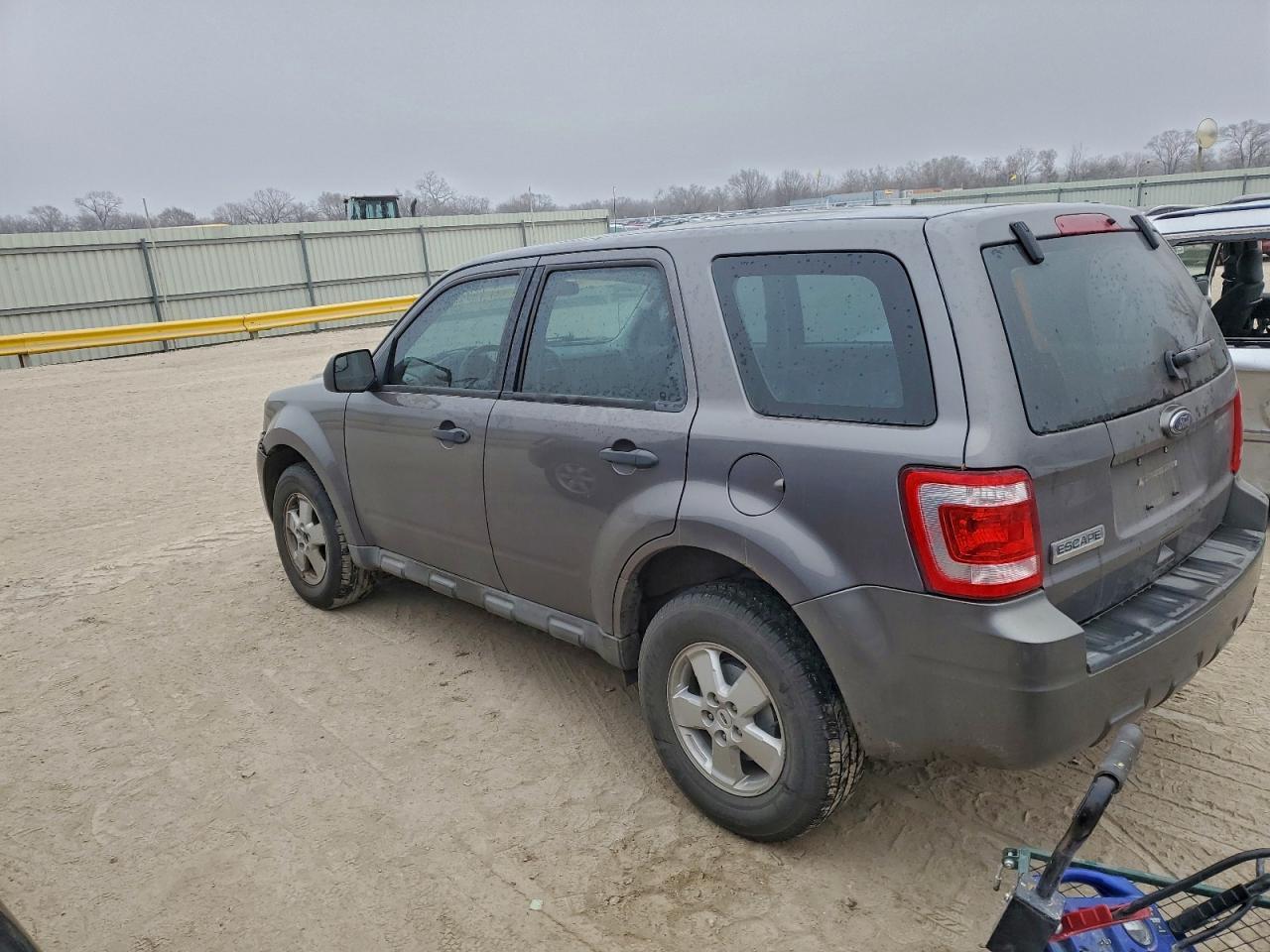2011 Ford Escape Xls - Image 2