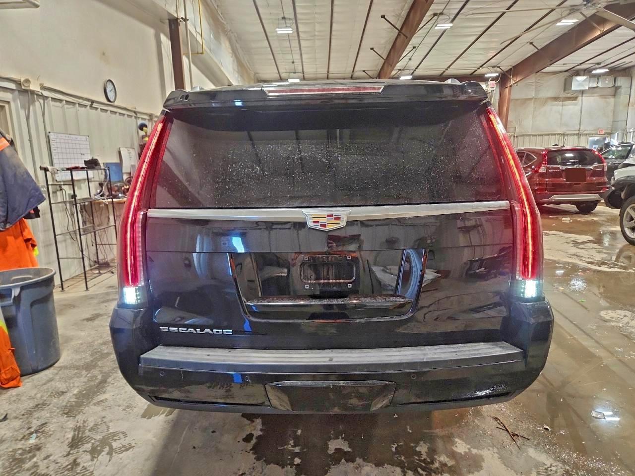 2016 Cadillac Escalade Esv Premium - Image 6