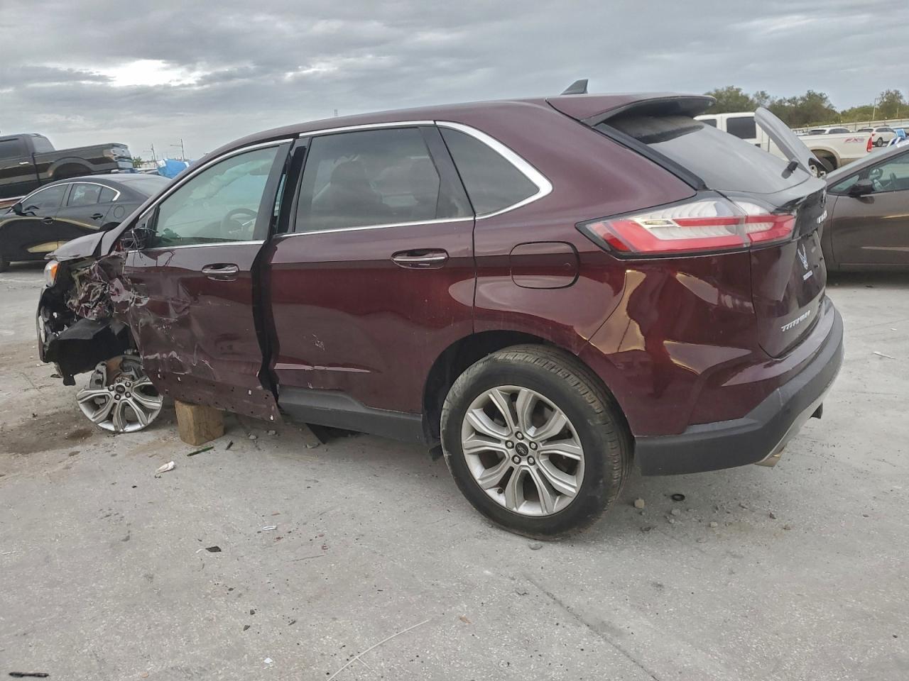 2024 Ford Edge Titanium - Фото 2