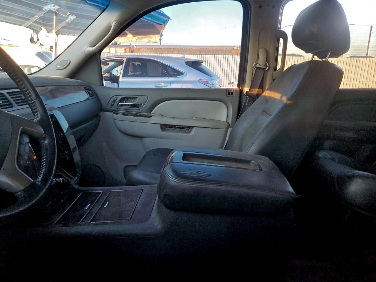 2012 GMC Yukon Denali - Image 7