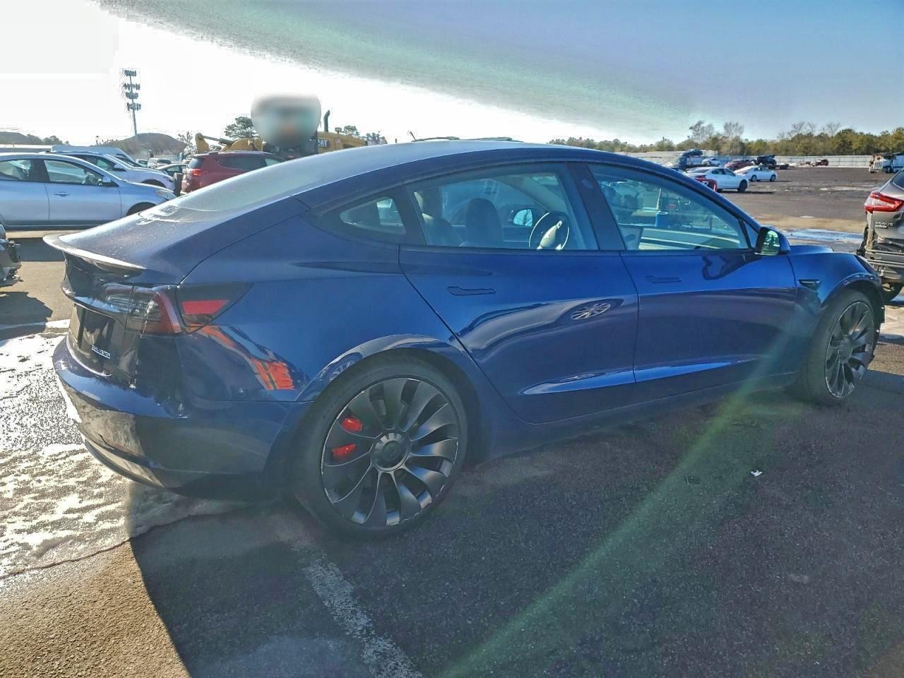 2022 Tesla Model 3 - Фото 3