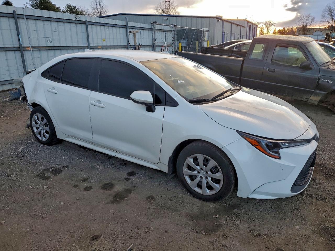 2022 Toyota Corolla Le - Image 4