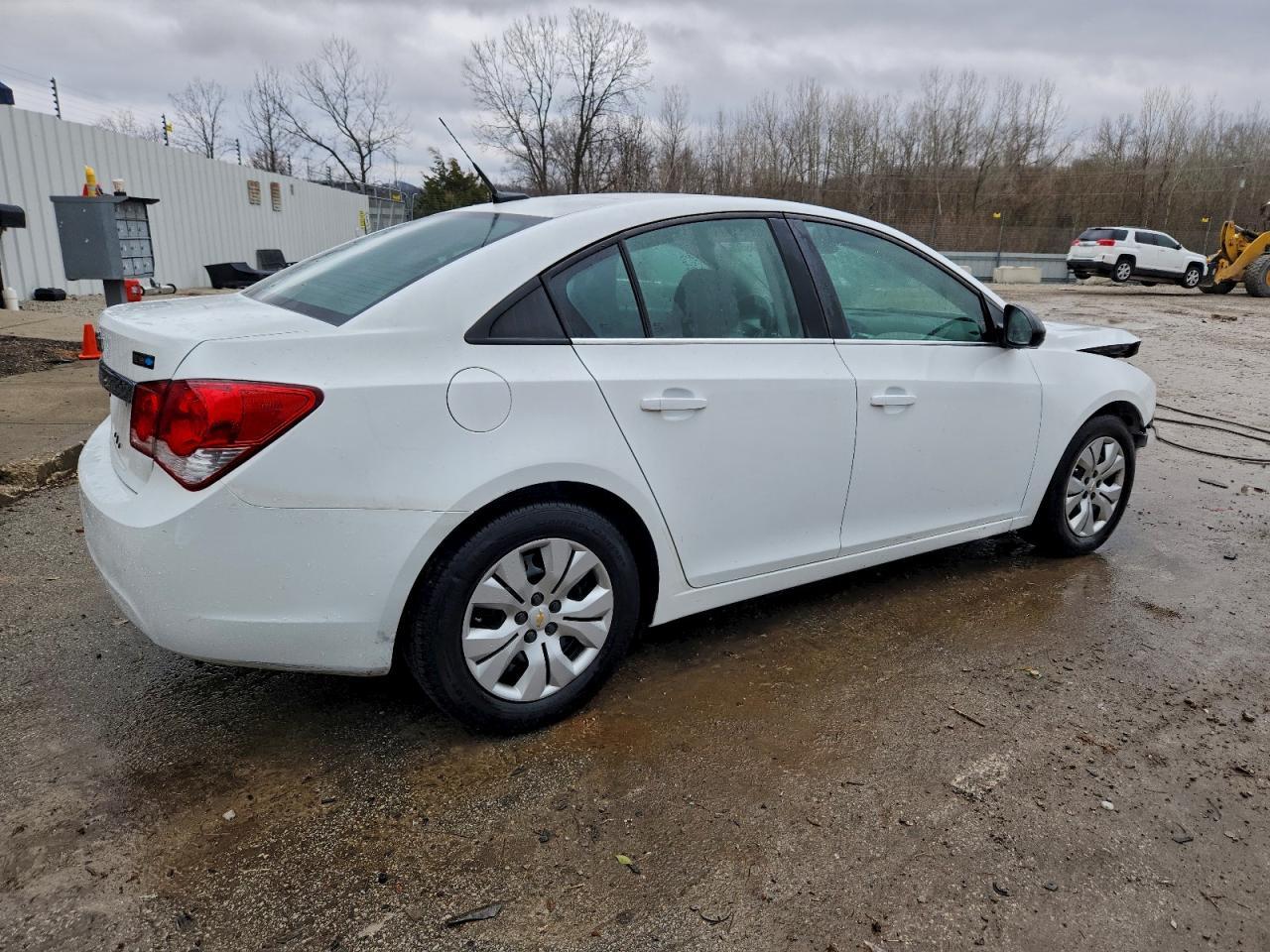 2014 Chevrolet Cruze Ls - Фото 3
