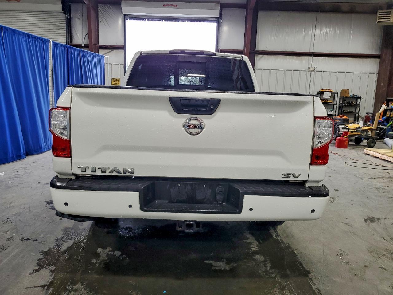 2021 Nissan Titan Sv - Image 6