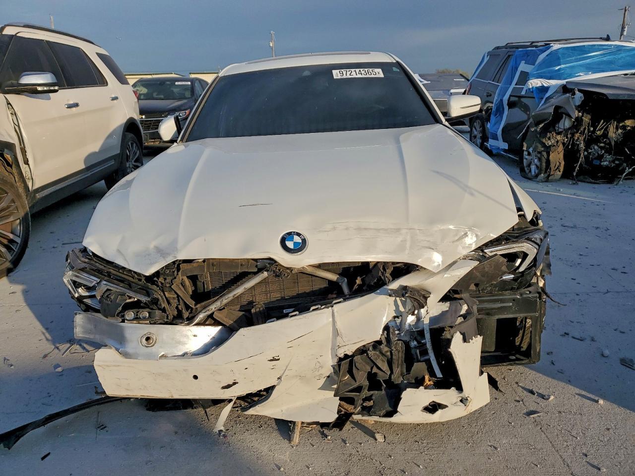 2024 BMW 330I - Фото 5