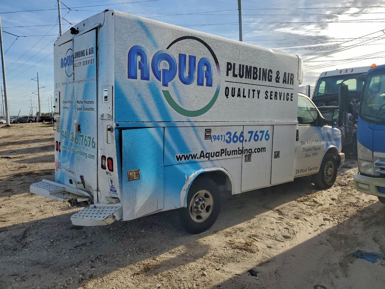 2013 GMC Savana Utility / Service Truck - Image 3