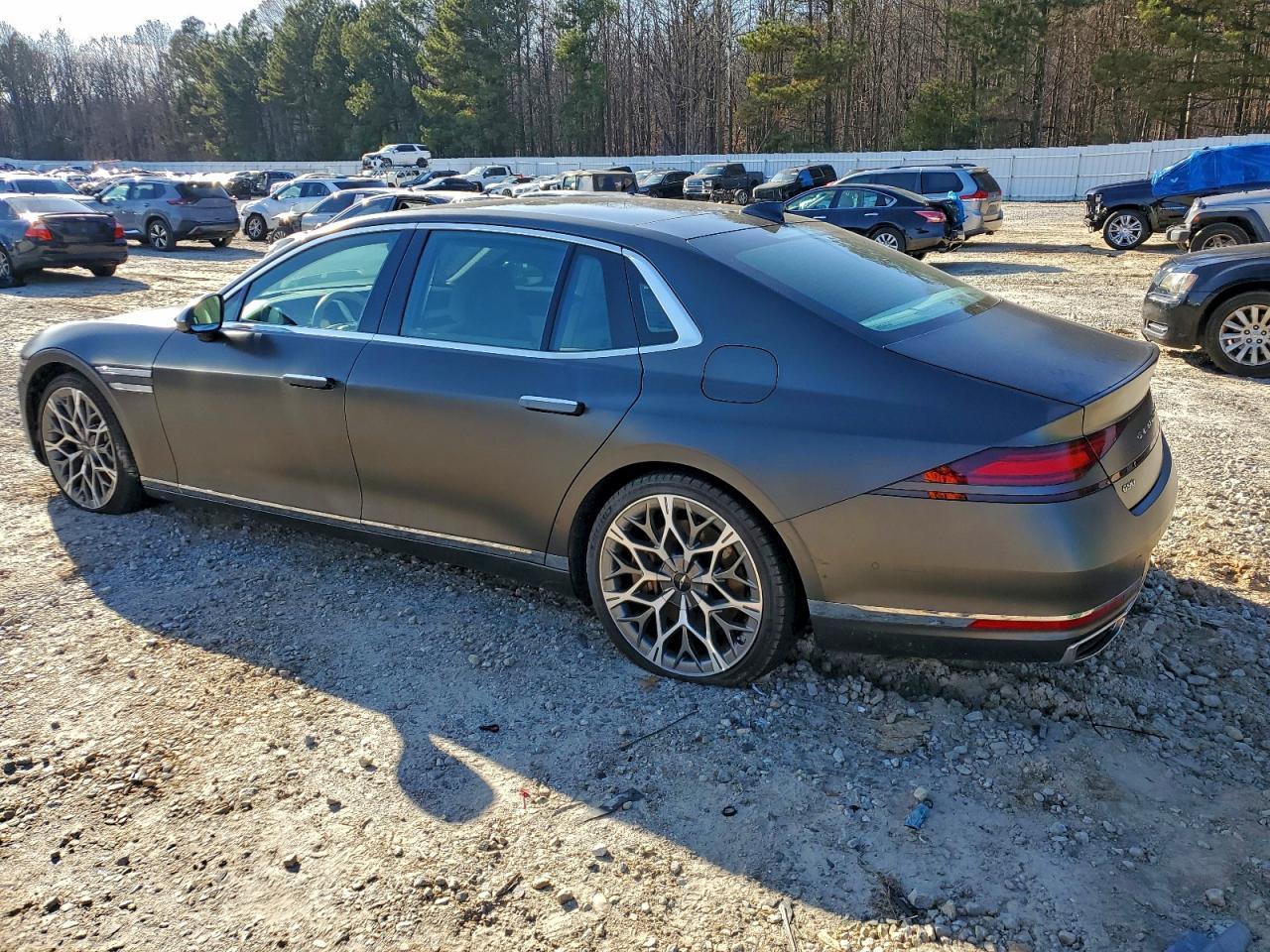 2024 Genesis G90 - Image 2