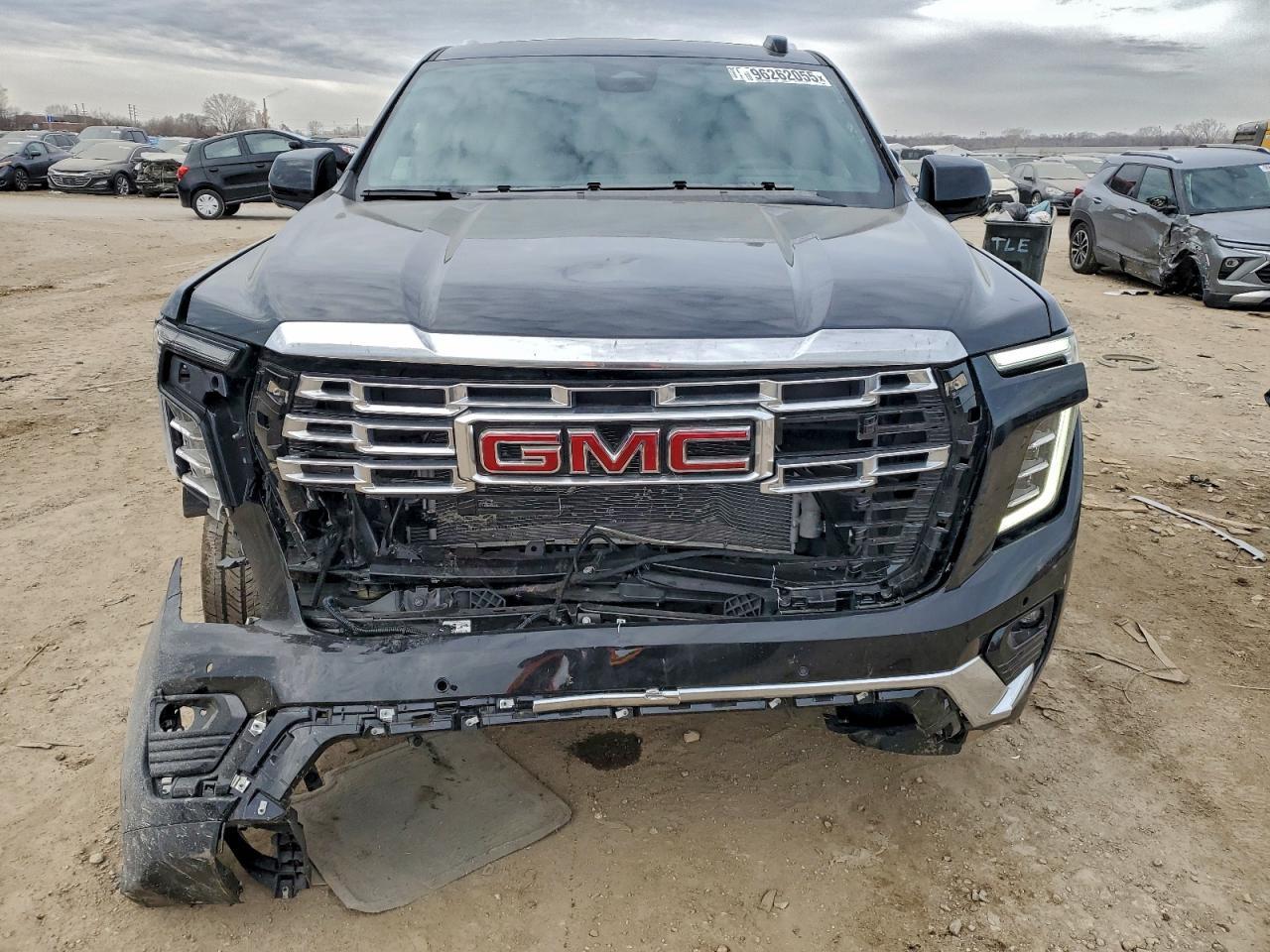 2025 GMC Yukon Denali - Image 5