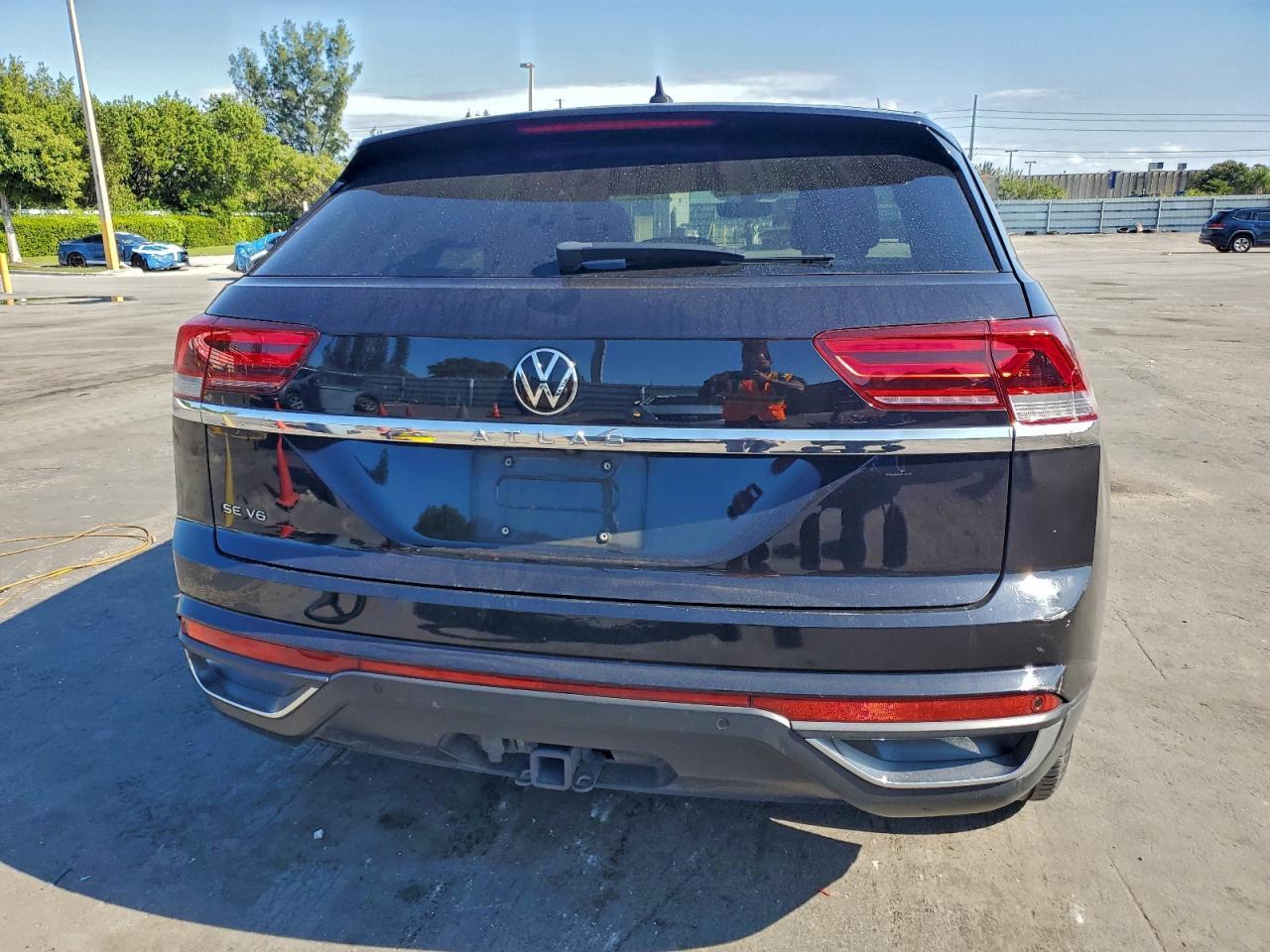 2022 Volkswagen Atlas Cross Sport Se - Image 6