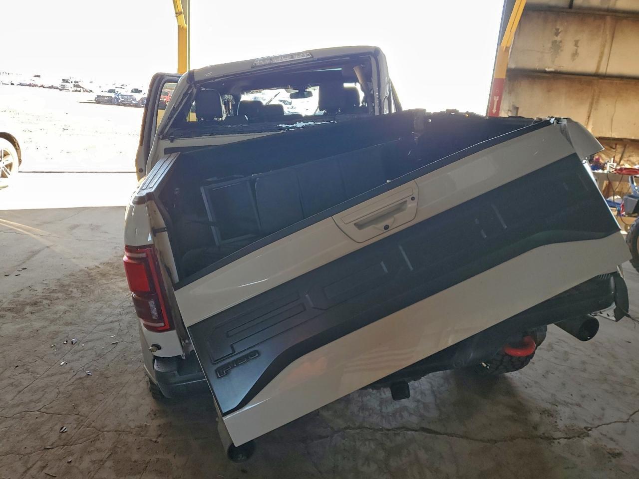 2018 Ford F150 Raptor - Image 6