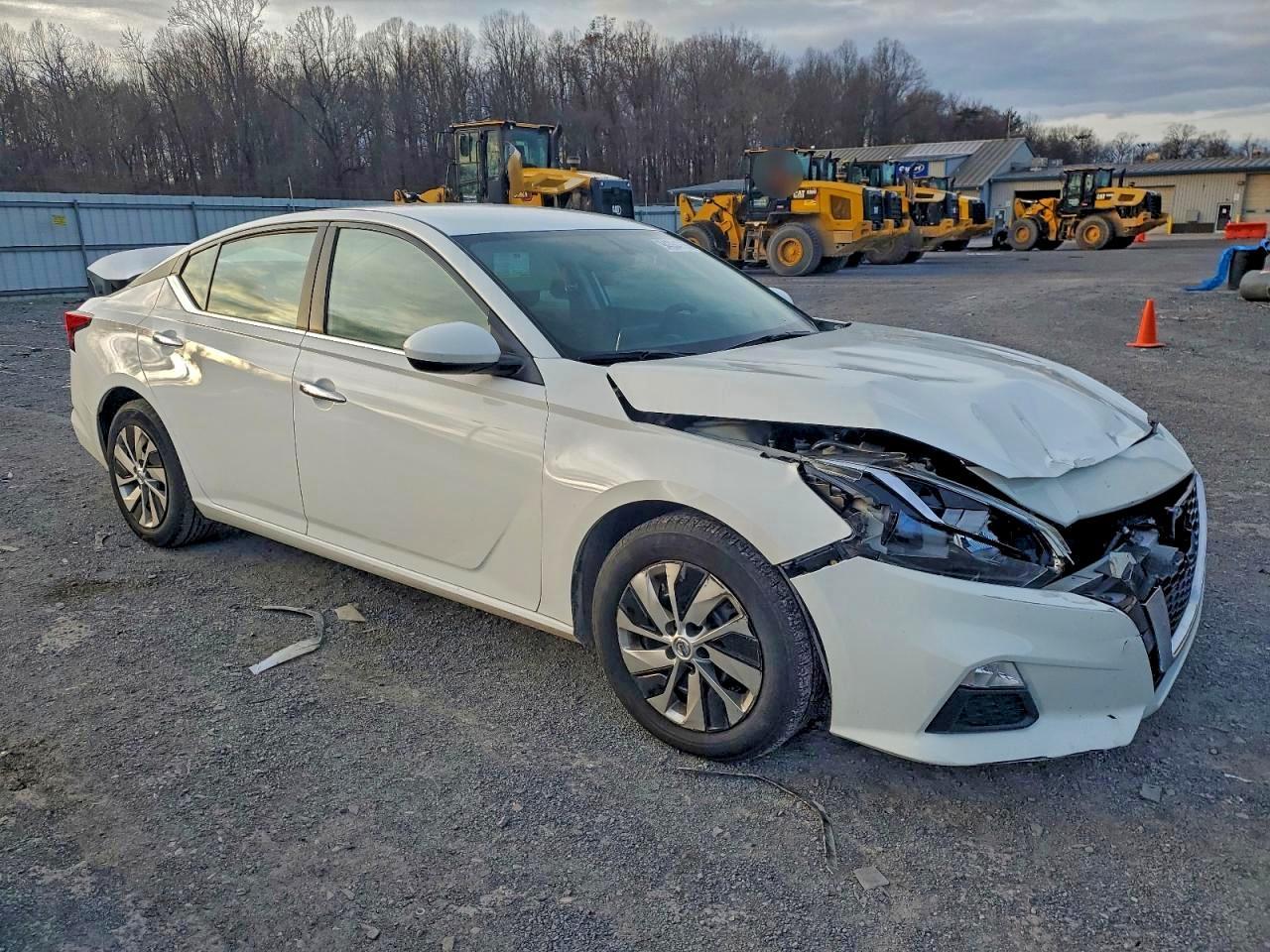 2019 Nissan Altima S - Фото 4