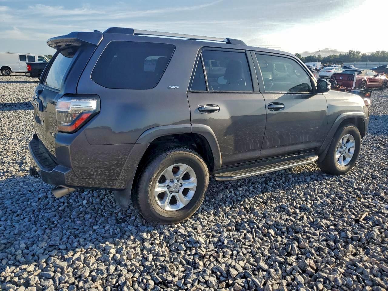 2019 Toyota 4Runner Sr5 - Фото 3