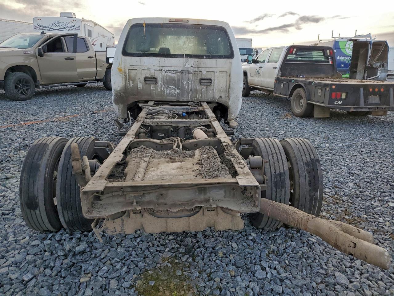 2012 Ford F550 Super Duty Truck Cab And Chassis - Фото 6