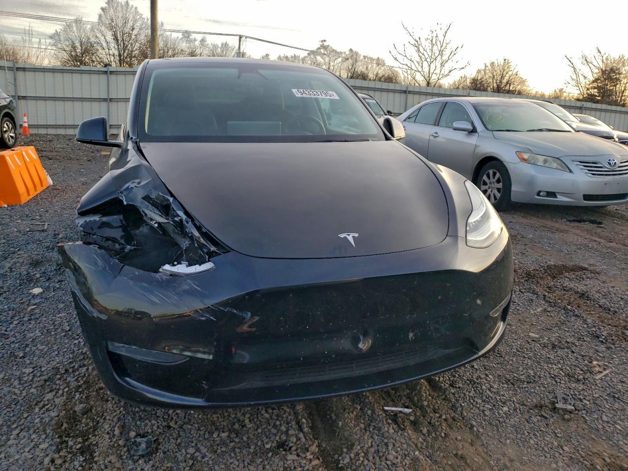 2023 Tesla Model Y - Фото 5