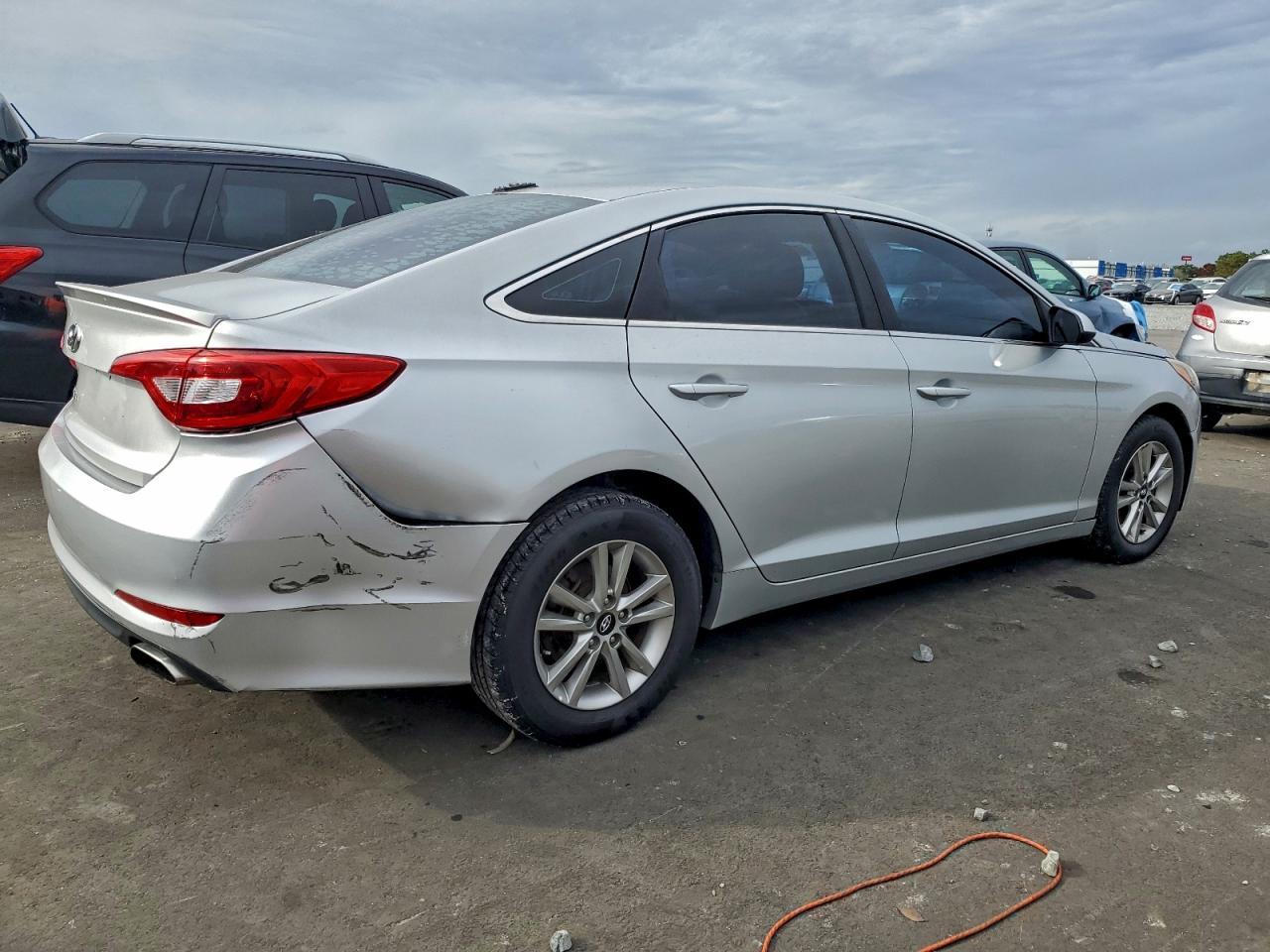 2016 Hyundai Sonata Se - Image 3