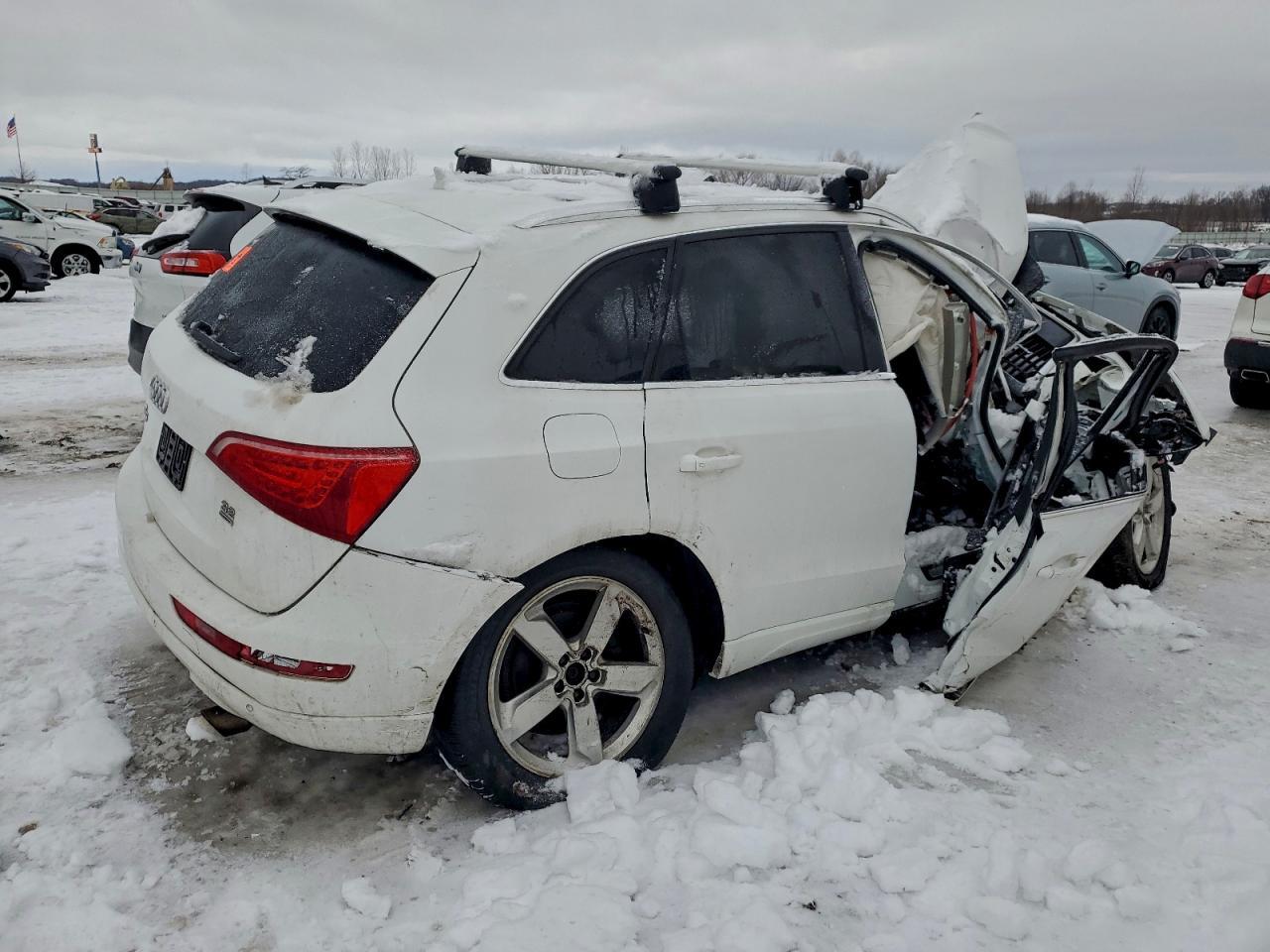2010 Audi Q5 Premium Plus - Image 3