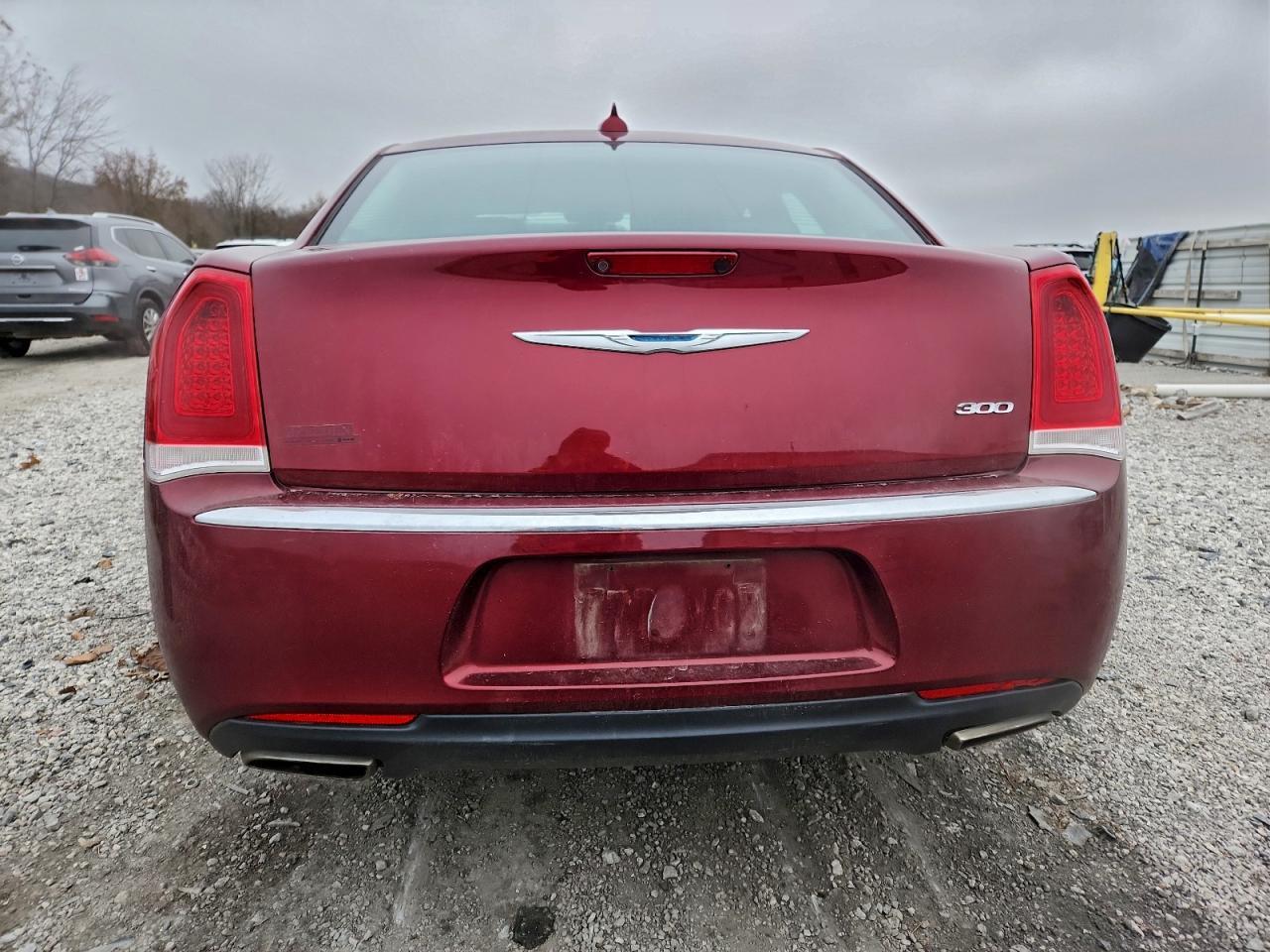 2016 Chrysler 300 Limited - Фото 6