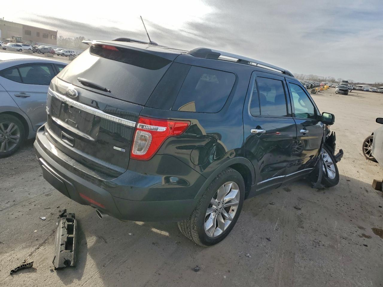 2014 Ford Explorer Limited - Image 3