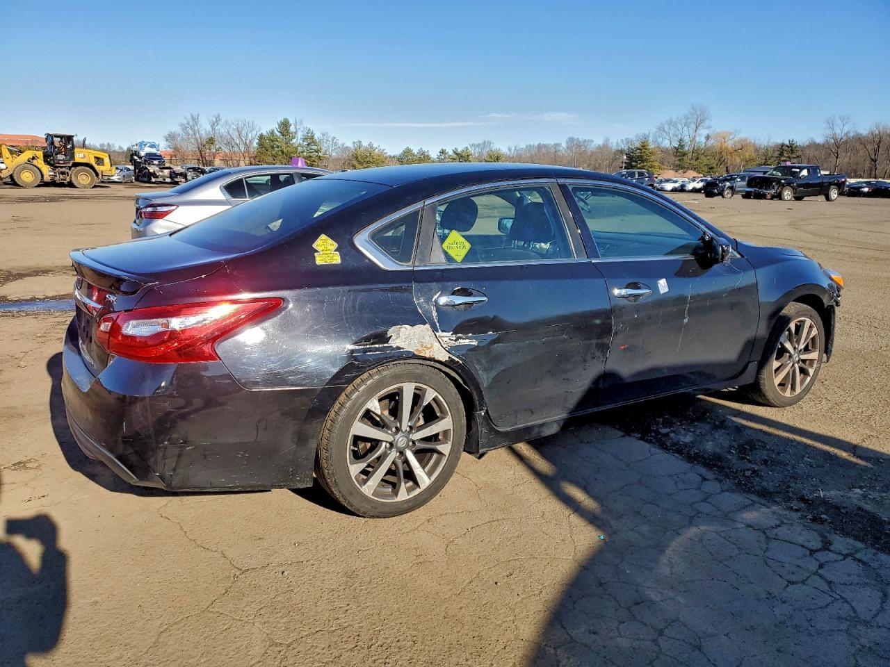 2016 Nissan Altima 2.5 - Image 3