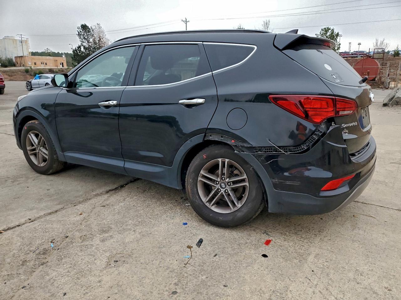 2017 Hyundai Santa Fe Sport - Image 2