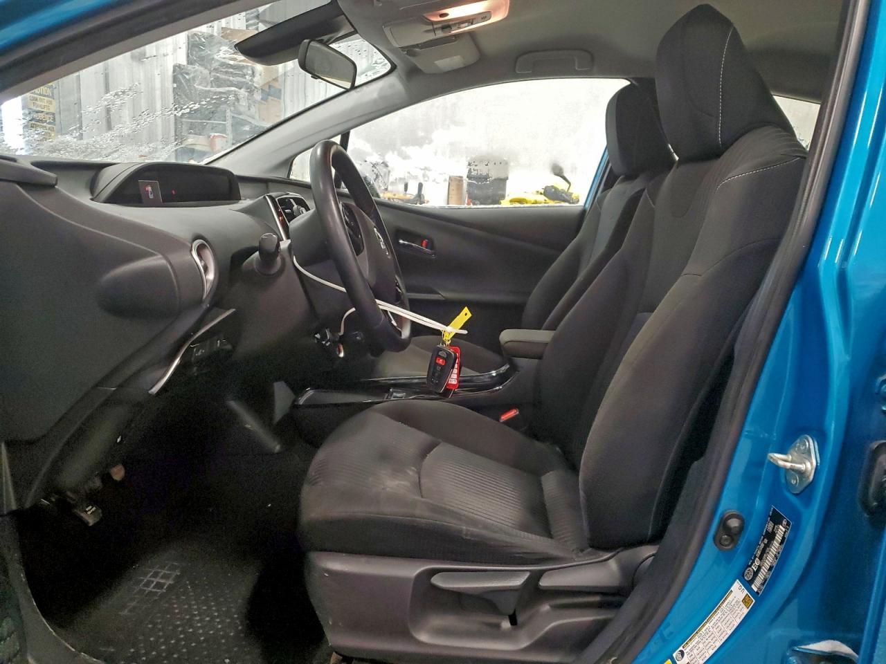 2020 Toyota Prius Prime Le - Image 7