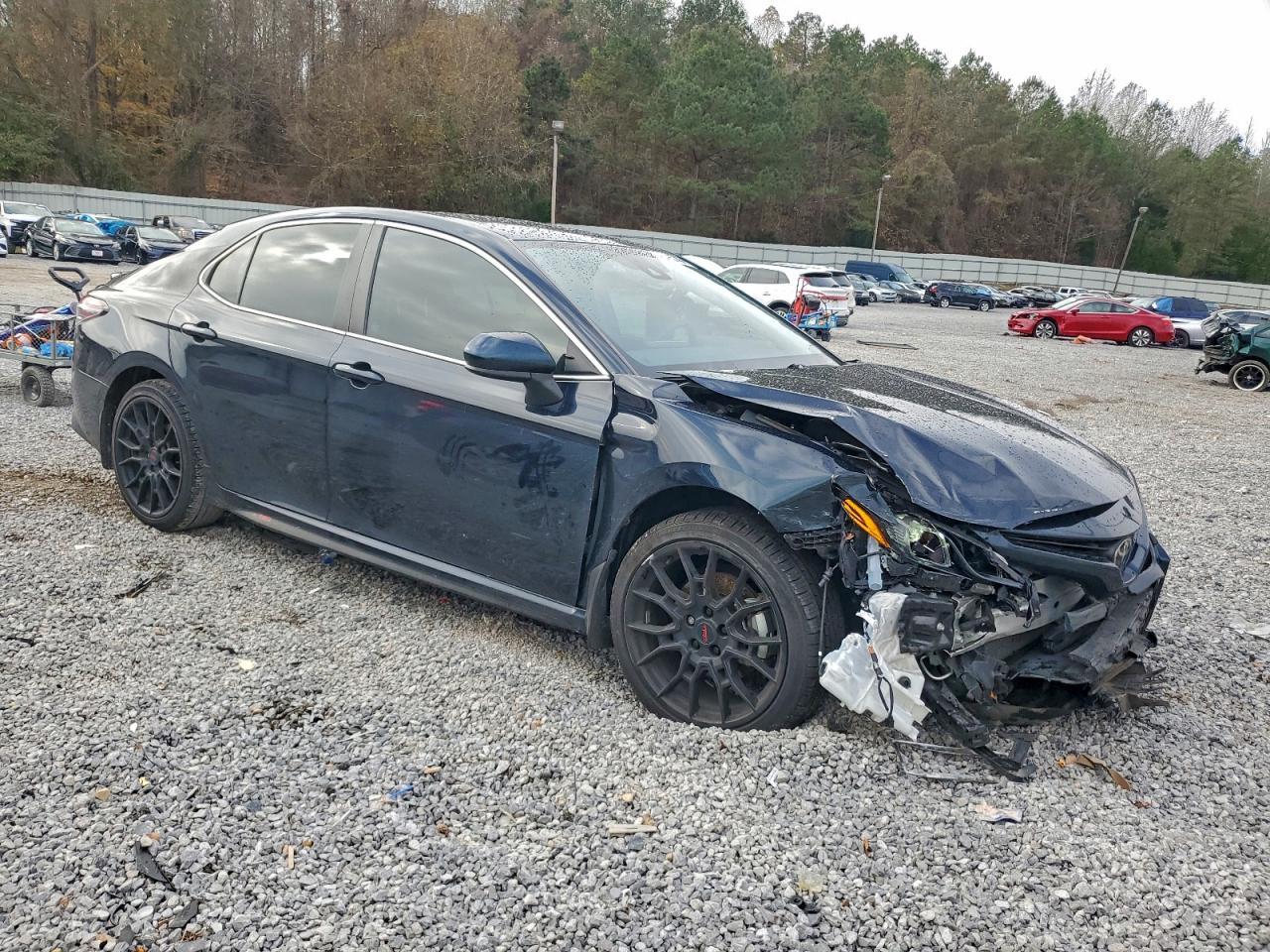 2021 Toyota Camry Se - Image 4