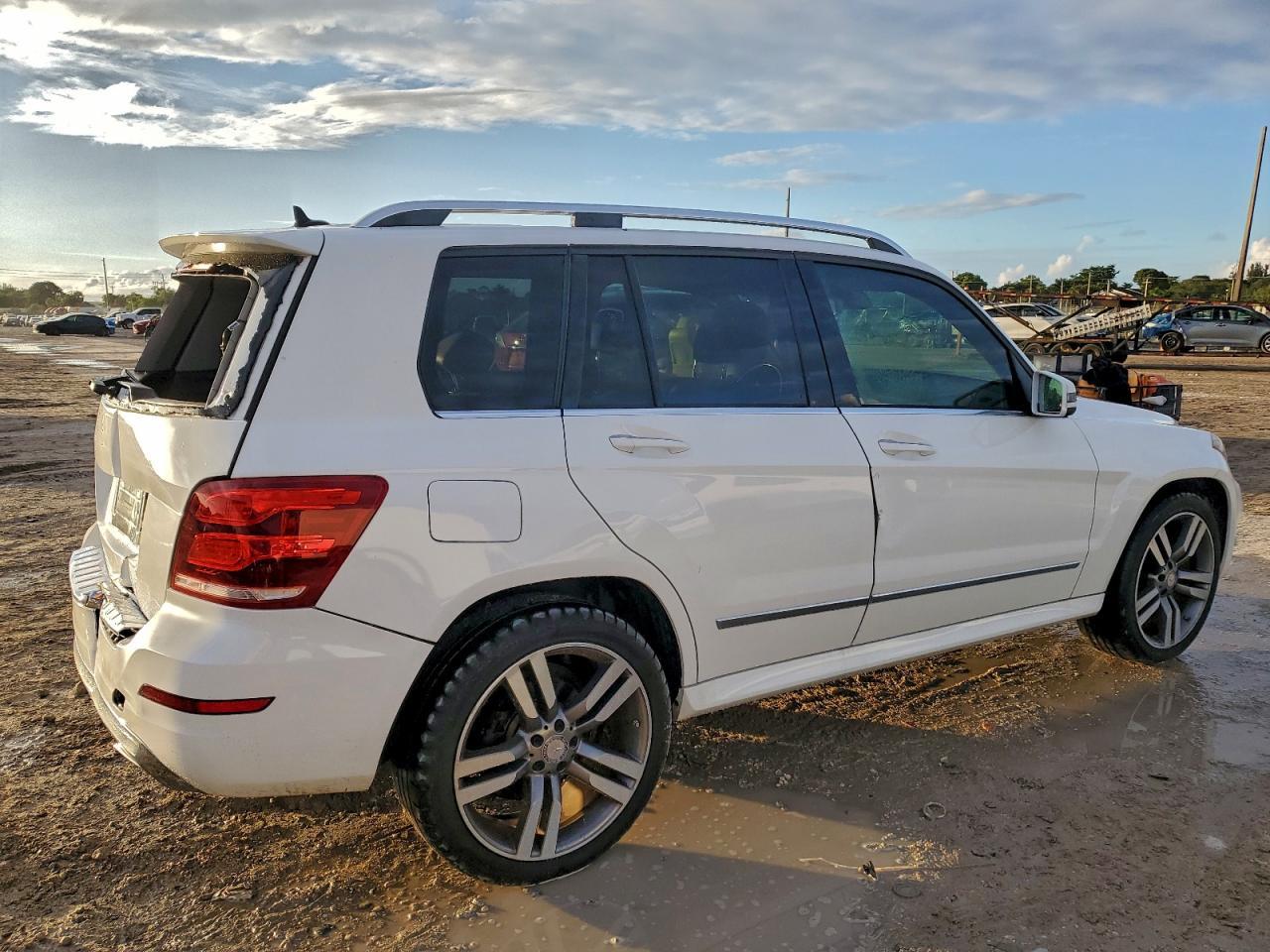2015 Mercedes-Benz Glk 350 - Image 3