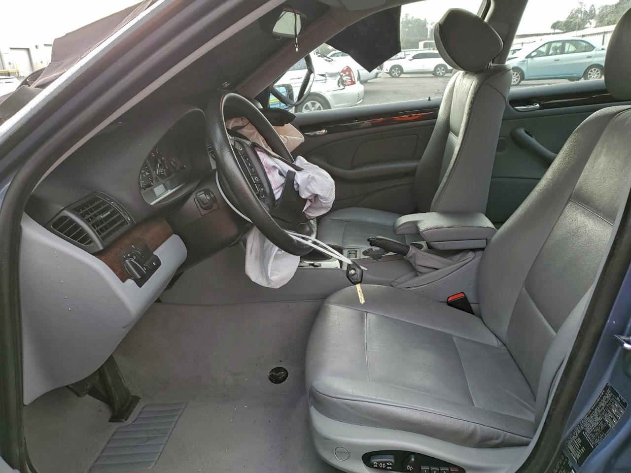 2002 BMW 325 Xi - Фото 7