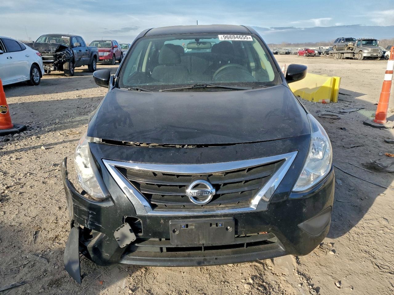 2018 Nissan Versa S - Фото 5