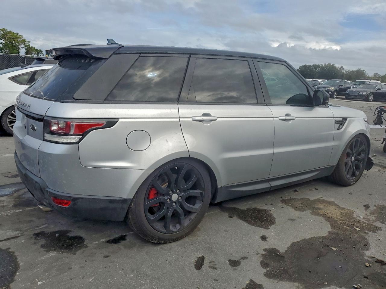 2015 Land Rover Range Rover Sport V8 Supercharged - Image 3