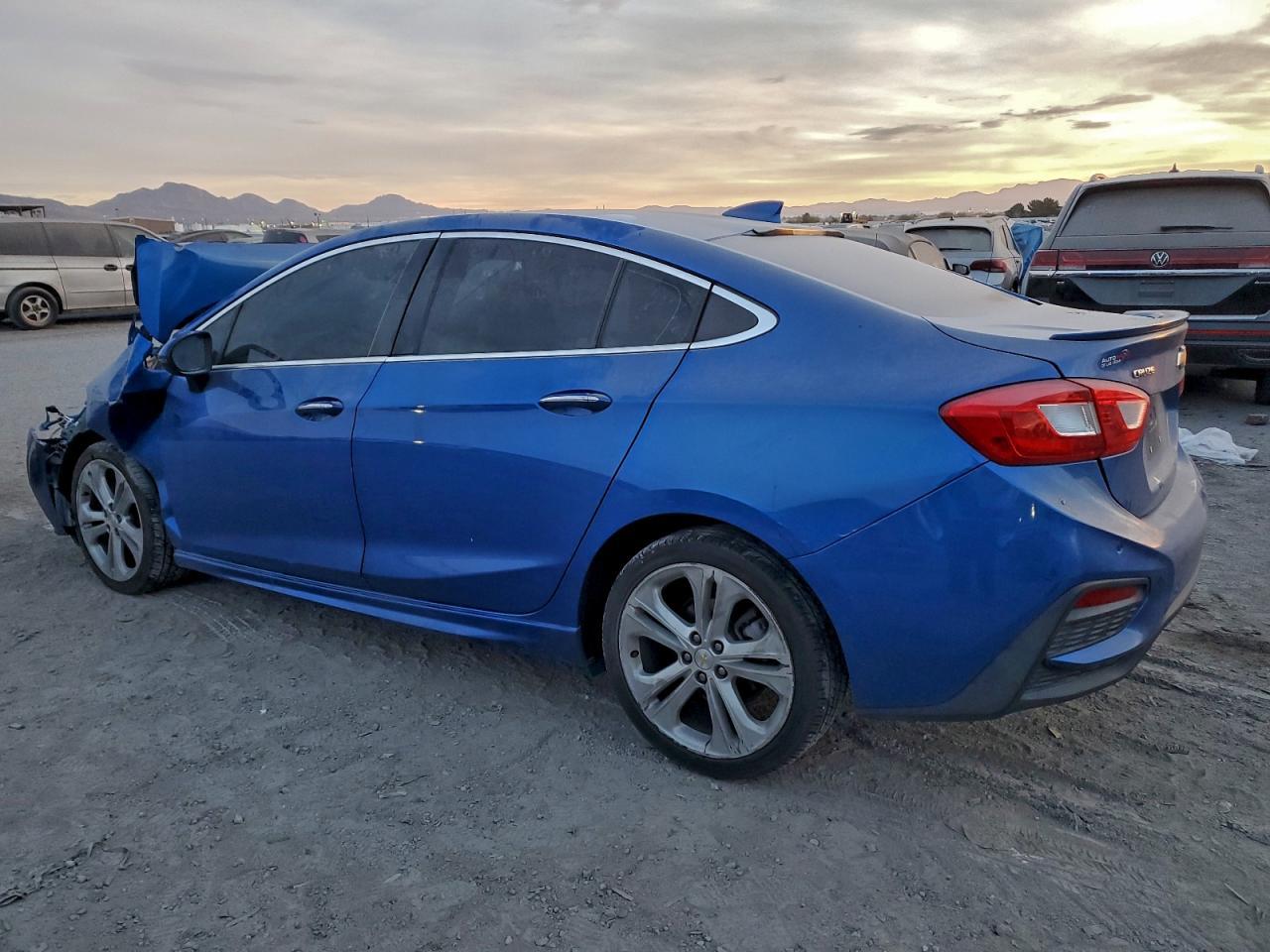 2017 Chevrolet Cruze Premier - Image 2