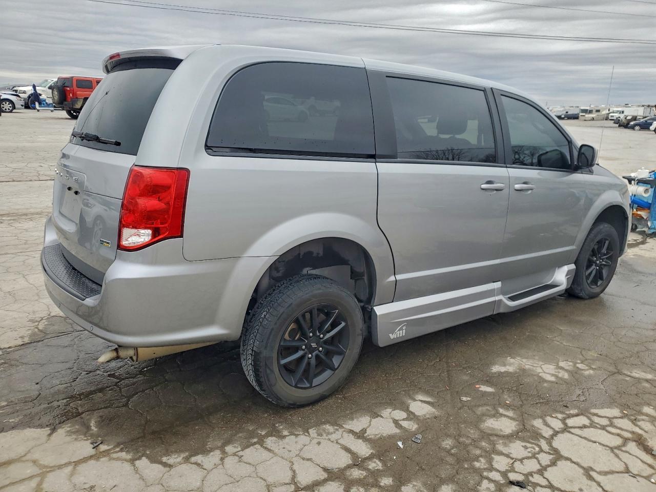 2019 Dodge Grand Caravan Sxt - Фото 3