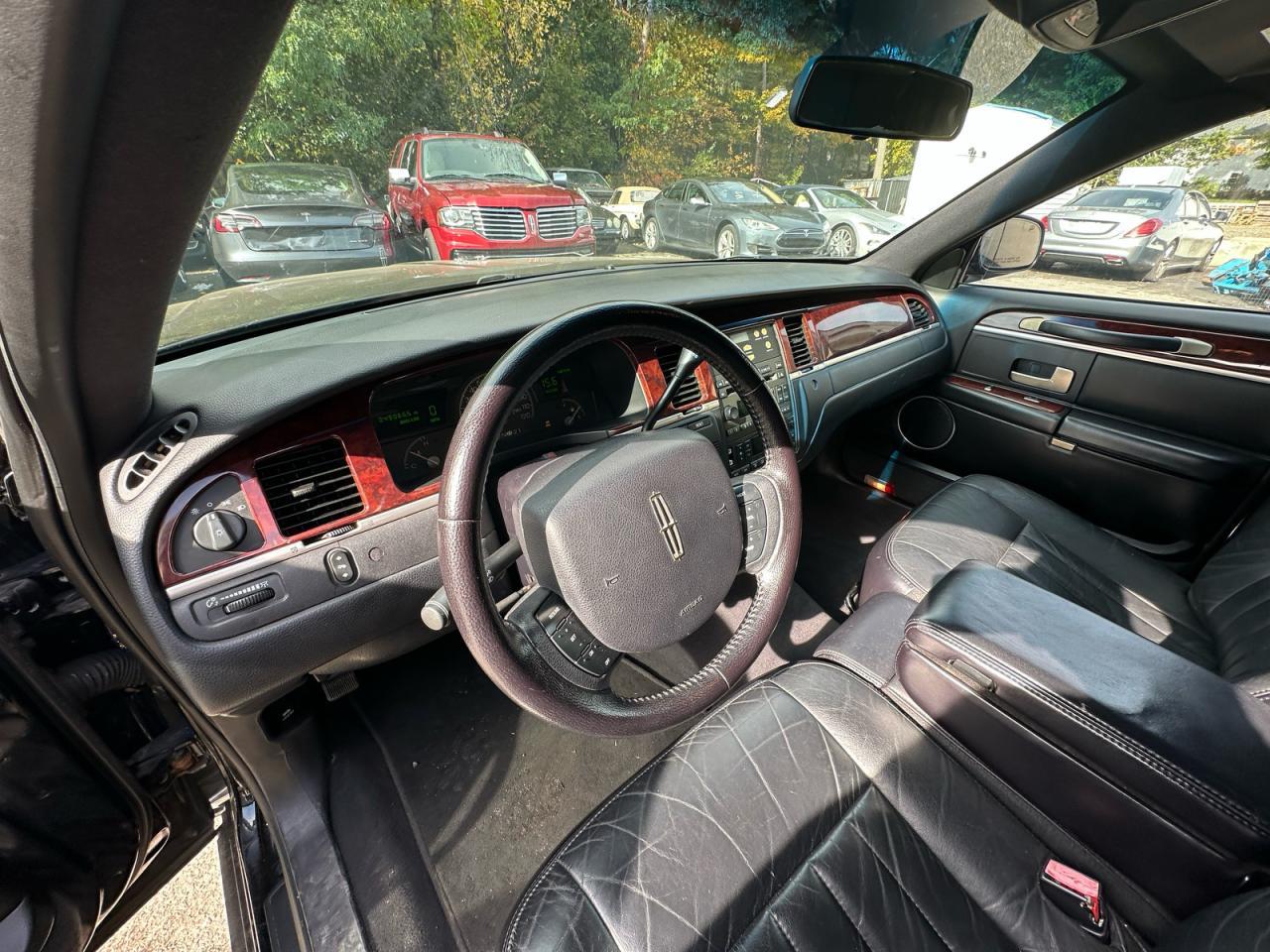 2005 Lincoln Town Car Executive - Фото 5