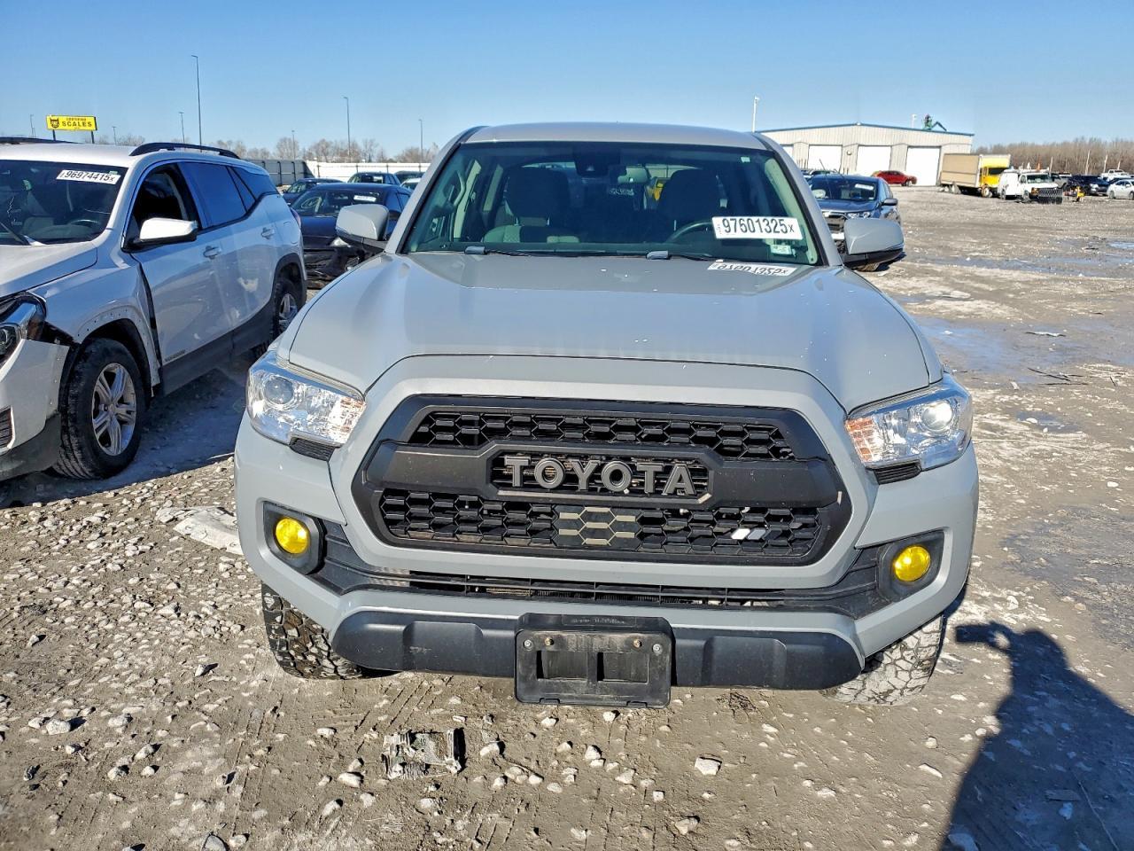 2020 Toyota Tacoma Double Cab - Фото 5