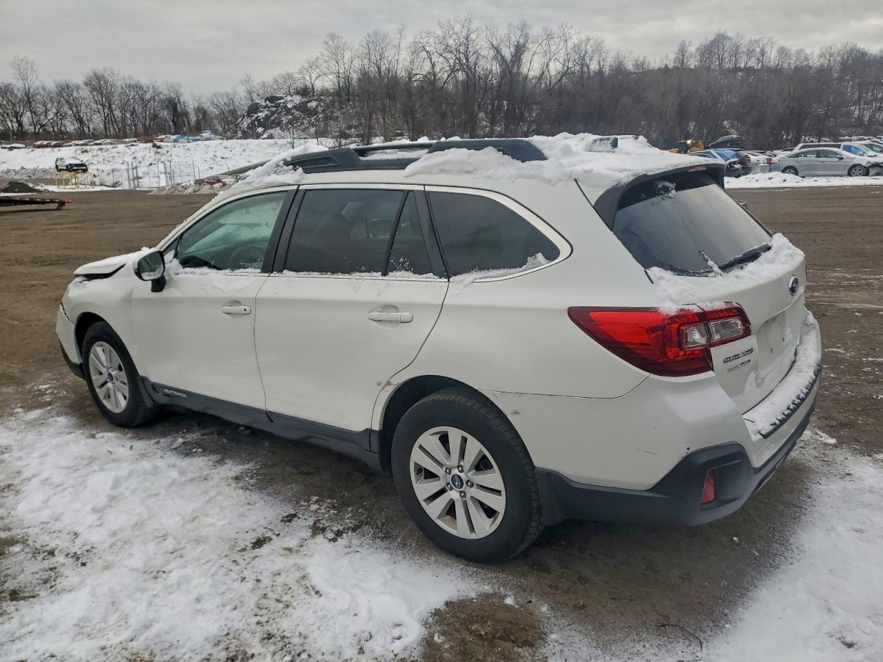 2019 Subaru Outback 2.5I Premium - Фото 2