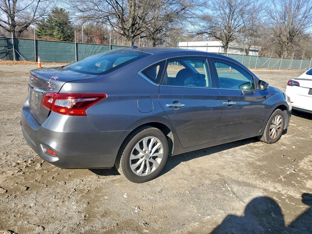 2019 Nissan Sentra S - Фото 3