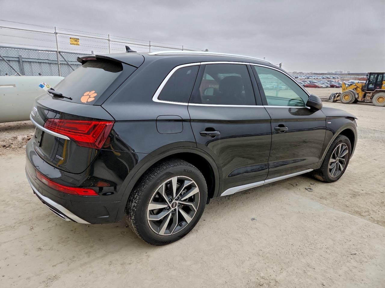 2022 Audi Q5 Premium Plus 45 - Image 3