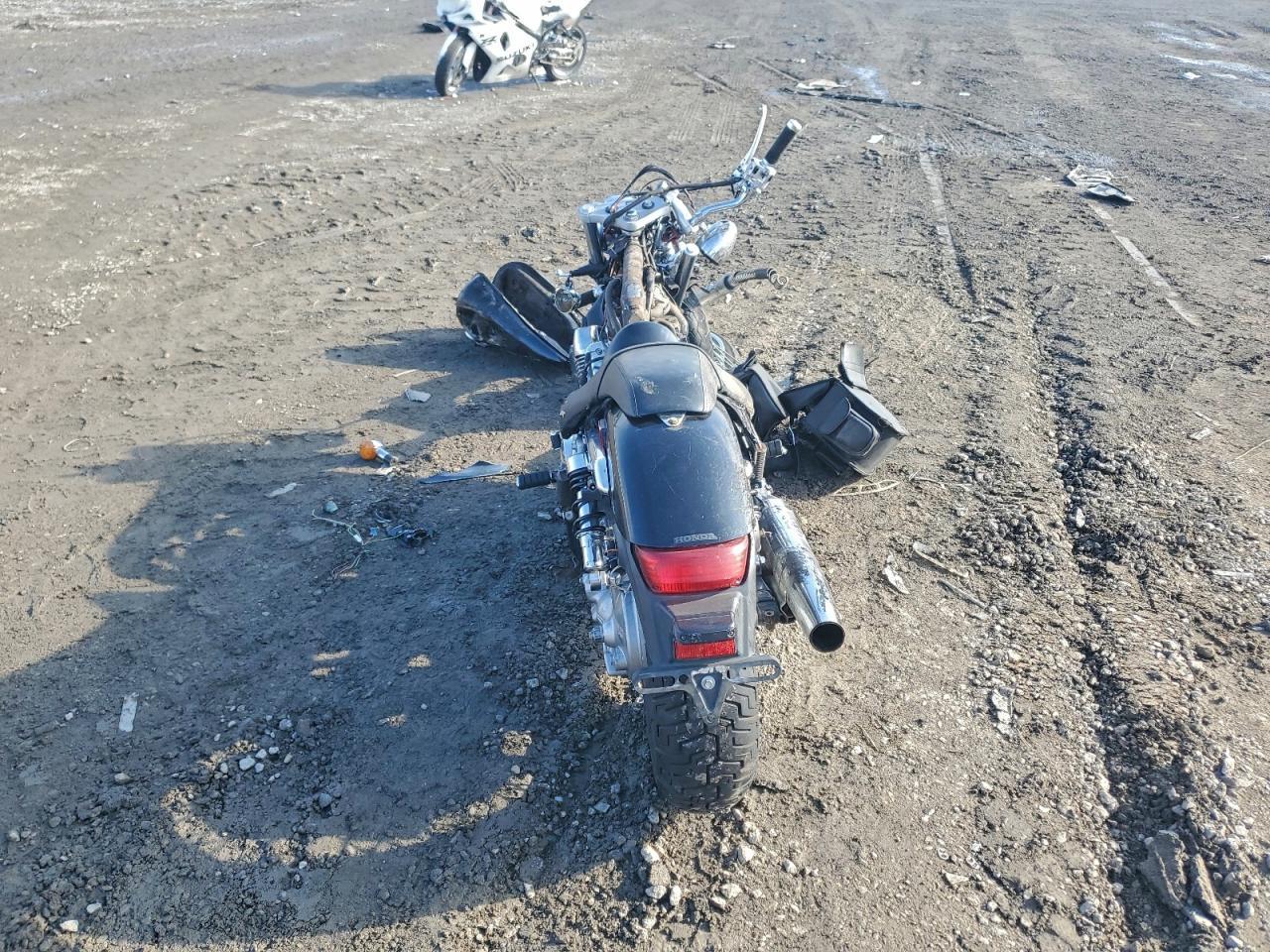 2007 Hond Vt750 - Image 4