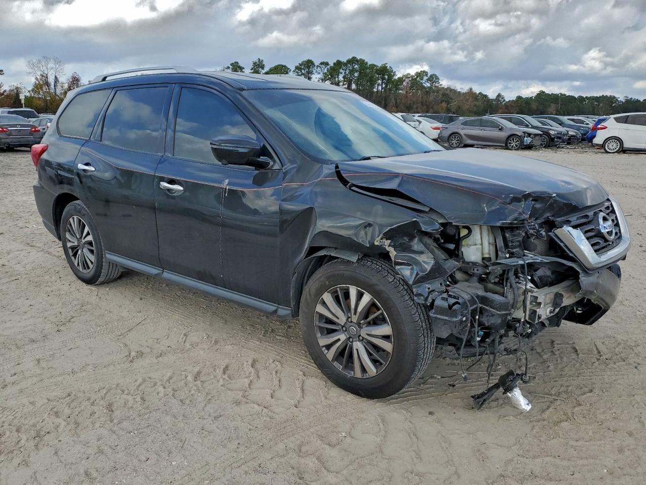 2019 Nissan Pathfinder S - Фото 4