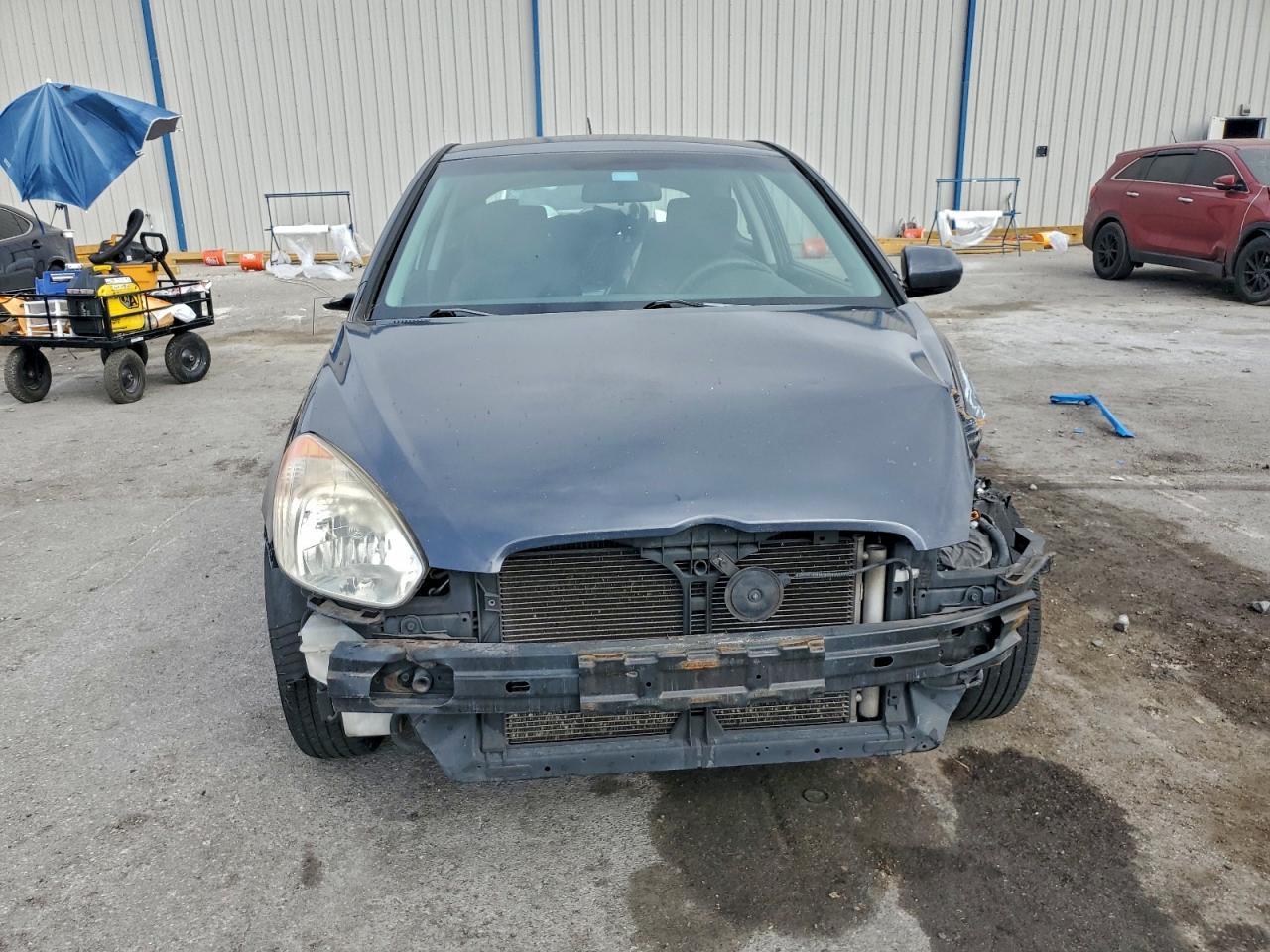 2010 Hyundai Accent Blue - Фото 5