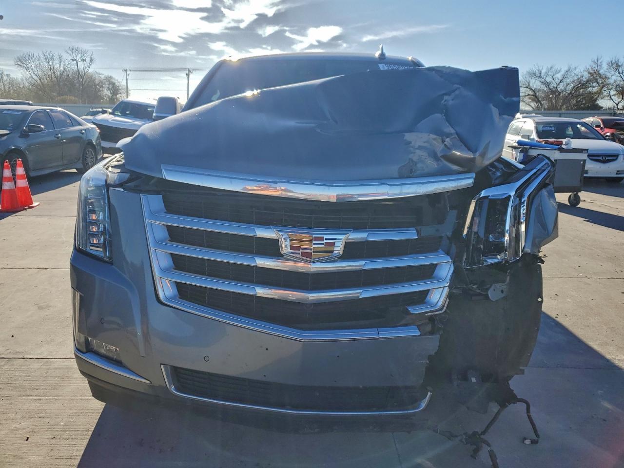 2020 Cadillac Escalade Platinum - Image 5