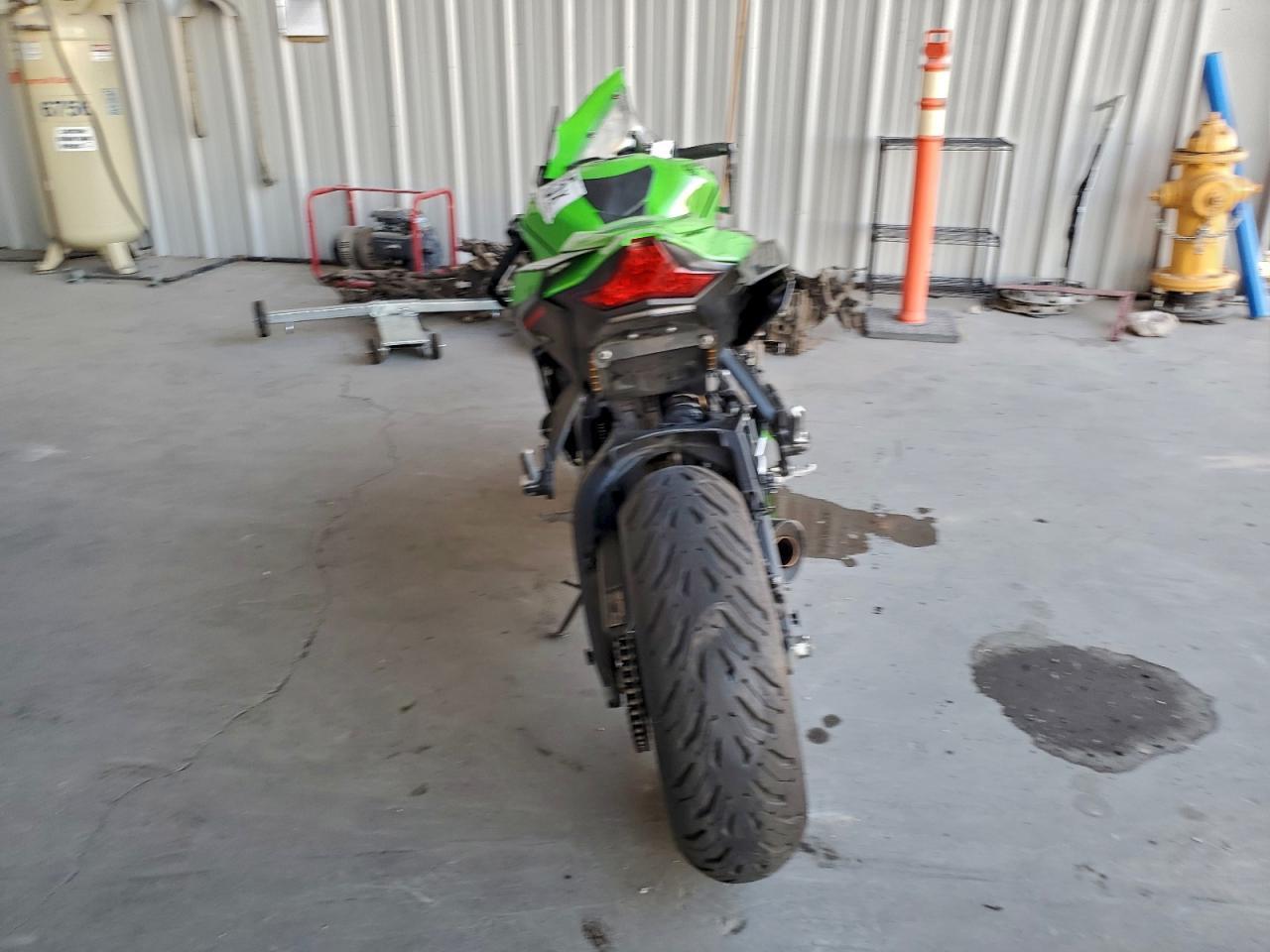 2022 Kawasaki Zx1002 L - Image 4