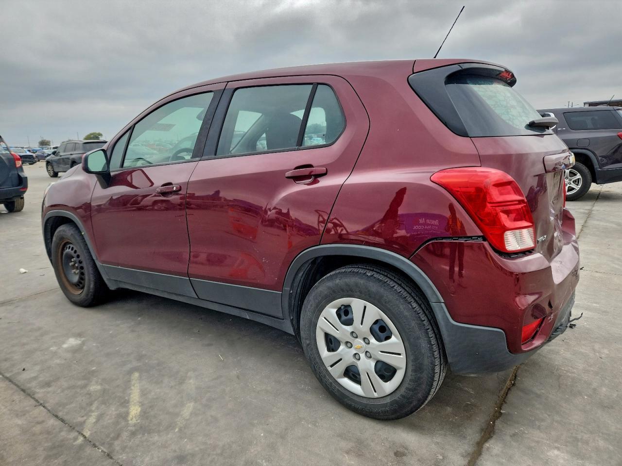 2017 Chevrolet Trax Ls - Image 2