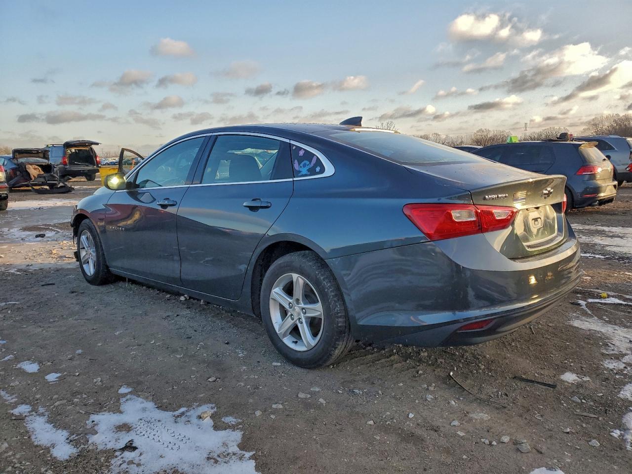 2019 Chevrolet Malibu Ls - Фото 2