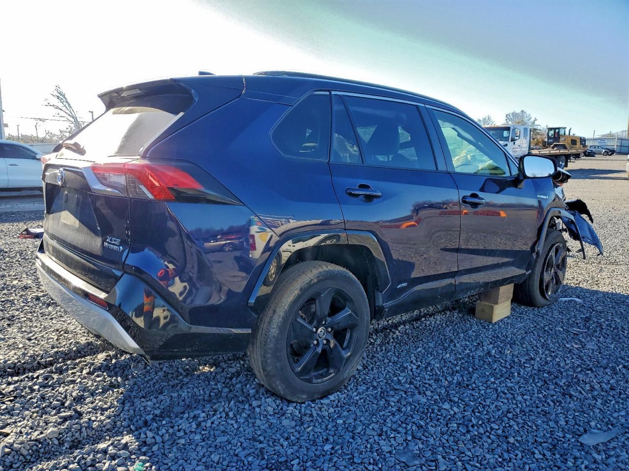 2021 Toyota Rav4 Hybrid Xse - Фото 3