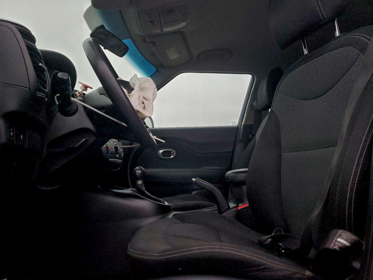 2017 Kia Soul + - Image 7