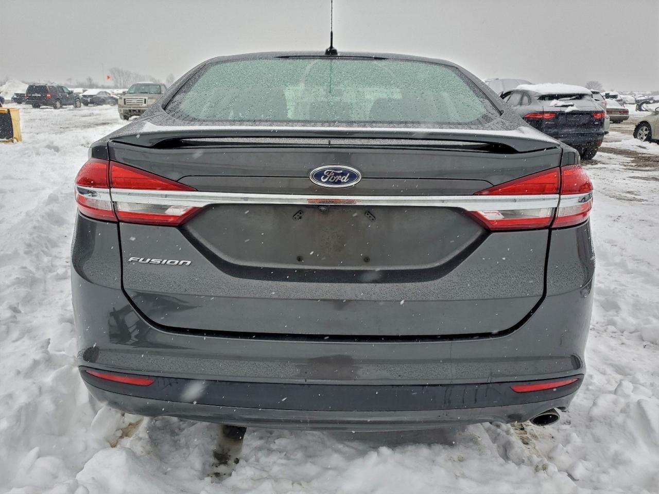 2017 Ford Fusion S - Фото 6