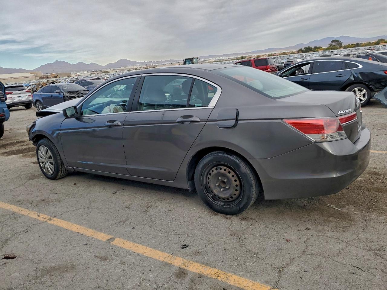 2011 Honda Accord Lx - Фото 2