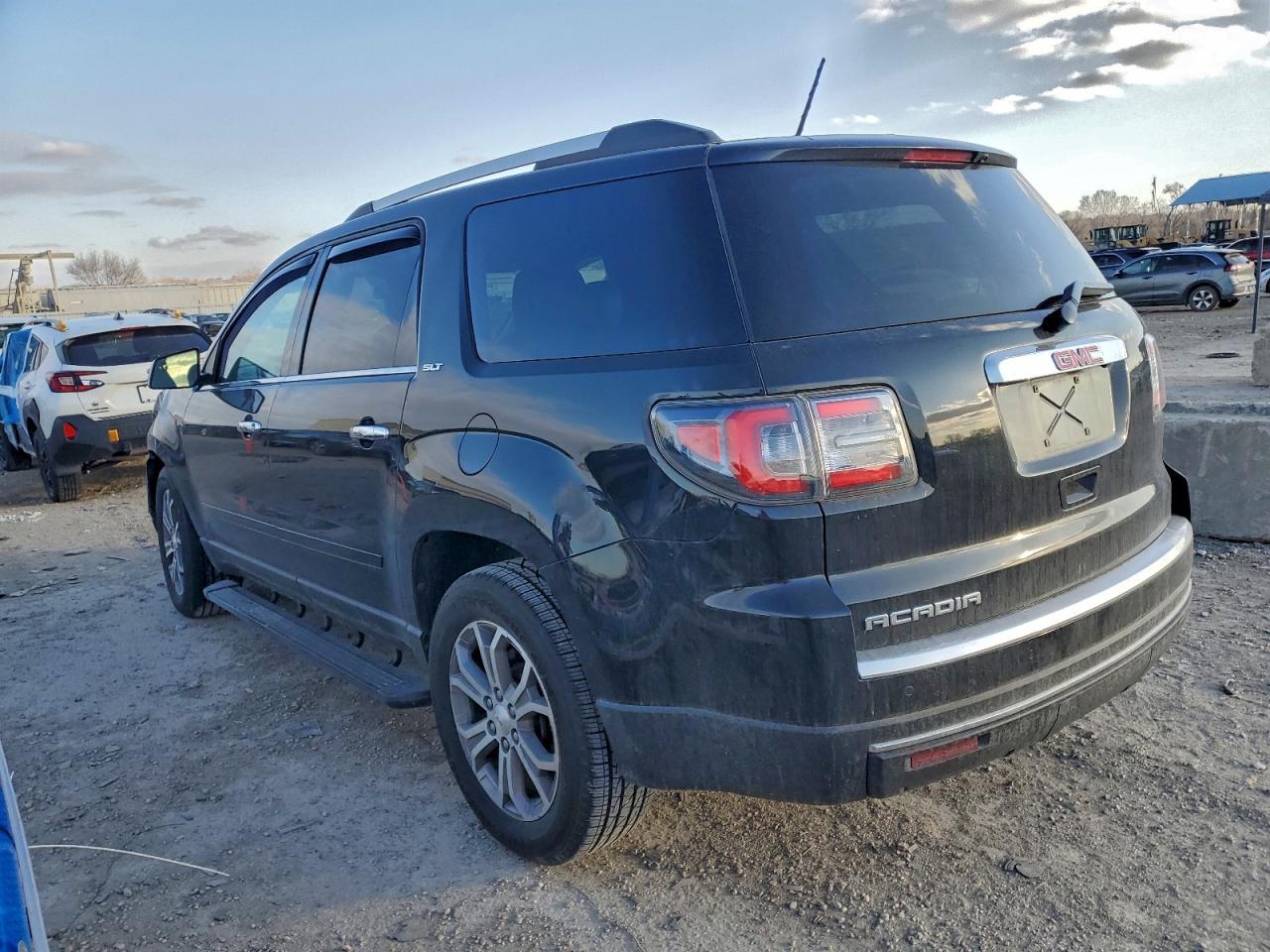 2013 GMC Acadia - Фото 2