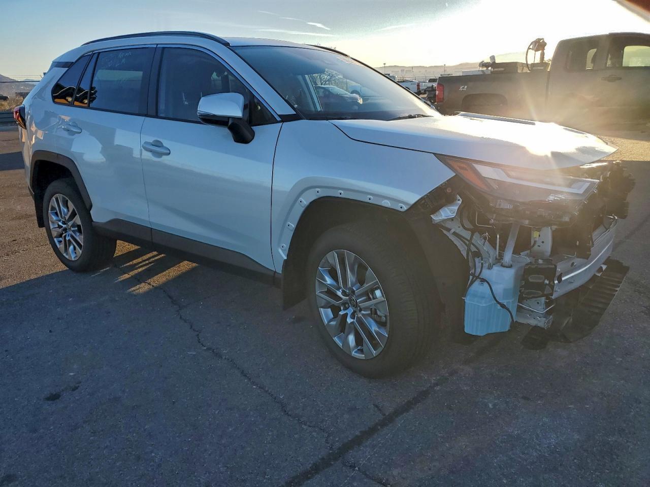 2025 Toyota Rav4 Xle - Image 4